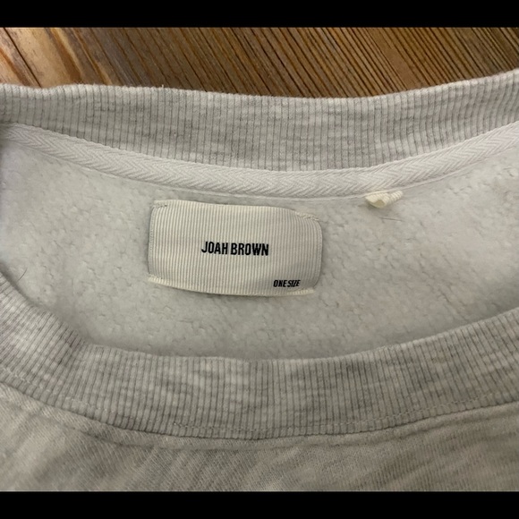 SOLD 🎉Joah Brown Cut Off Sweatshirt - Picture 2 of 4